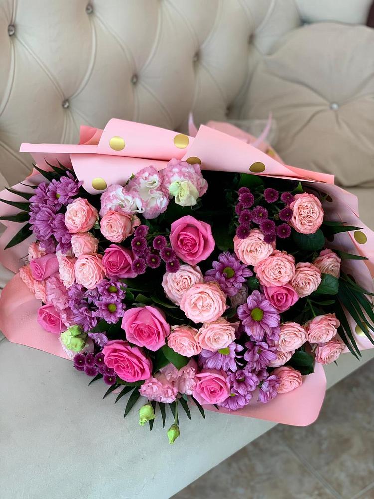 Букет цветов из: Хризантемы, Розы и Лизиантусы в Пролетарий