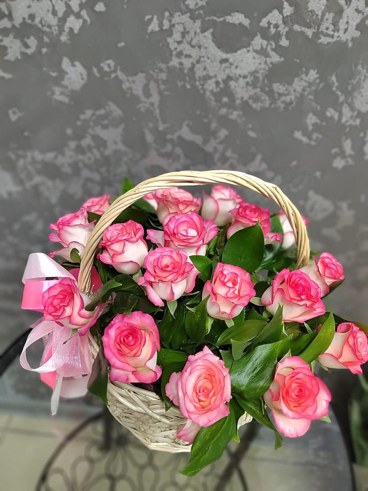 Цветочная композиция из Розы в корзине в Пролетарий