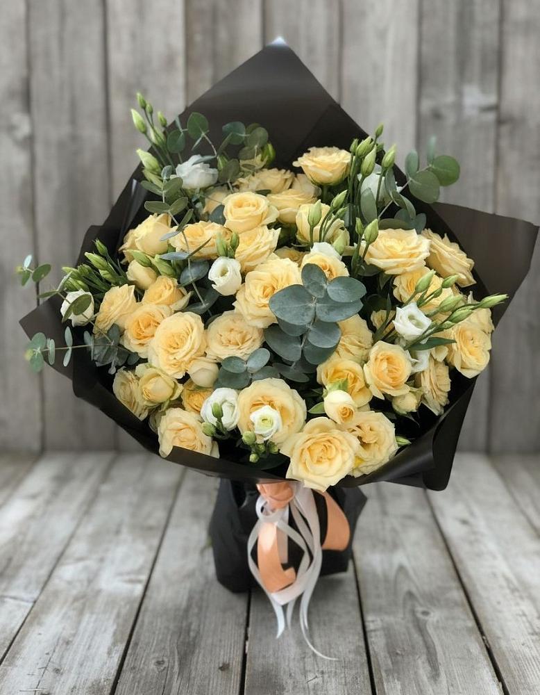 Букет цветов из: Розы и Лизиантусы в Пролетарий