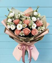 Букет цветов из:  Розы, Альстромерии и Лизиантусы #REPLACE_PRED# Пролетарий