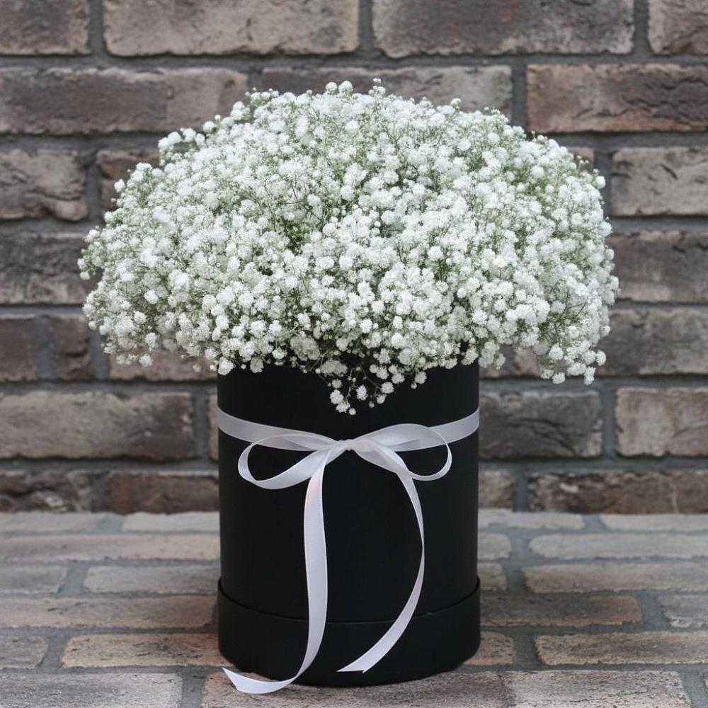 Цветочная композиция из Гипсофила в шляпной коробке в Пролетарий