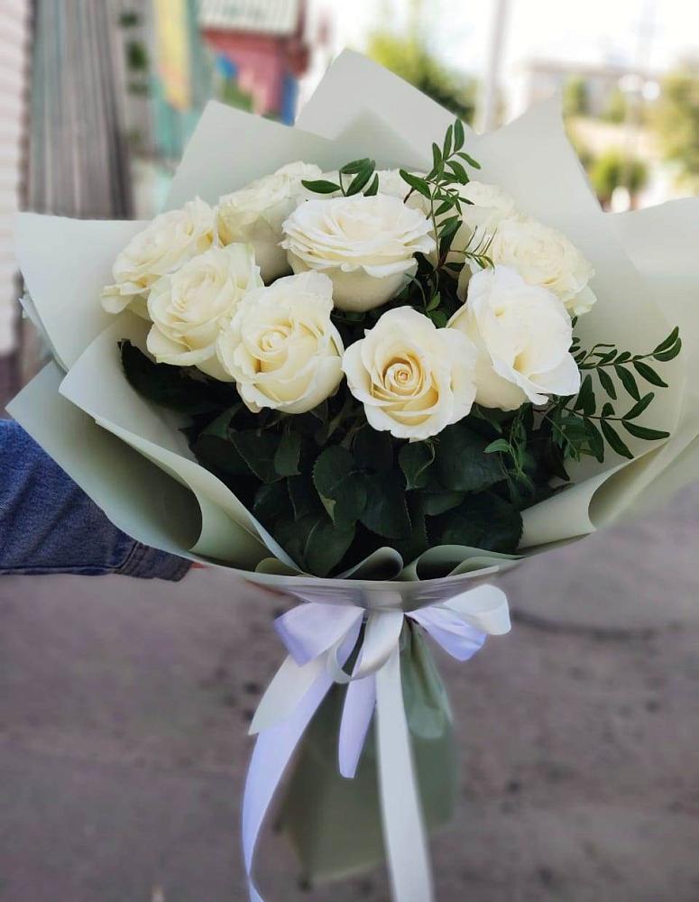 Букет Белые розы Проуд в Пролетарий