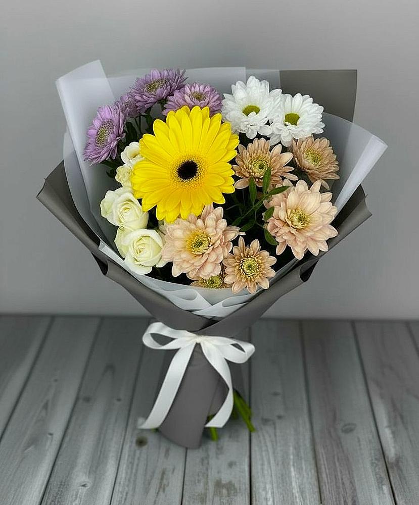 Букет цветов из: Розы, Герберы и Хризантемы в Пролетарий