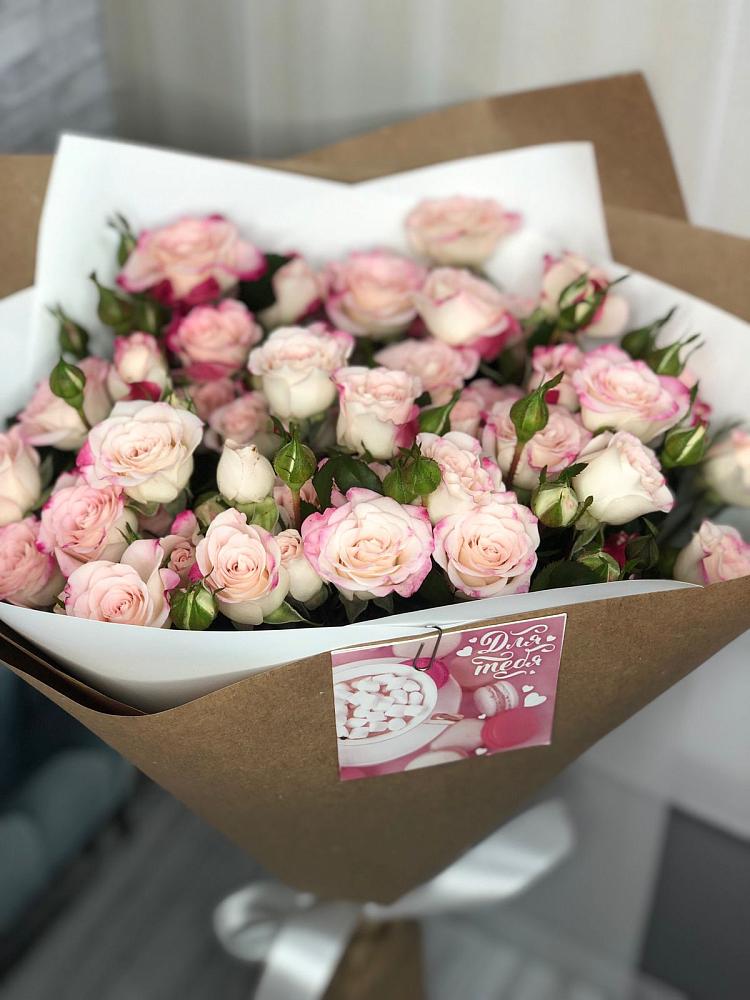 Букет цветов из: Розы в Пролетарий