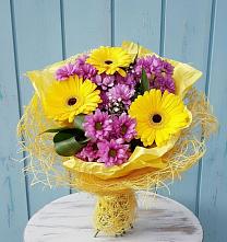 Букет цветов из:  Хризантемы и Герберы #REPLACE_PRED# Пролетарий