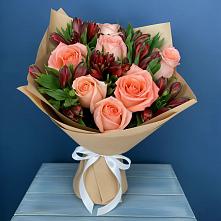 Букет цветов из:  Розы и Альстромерии в Пролетарий