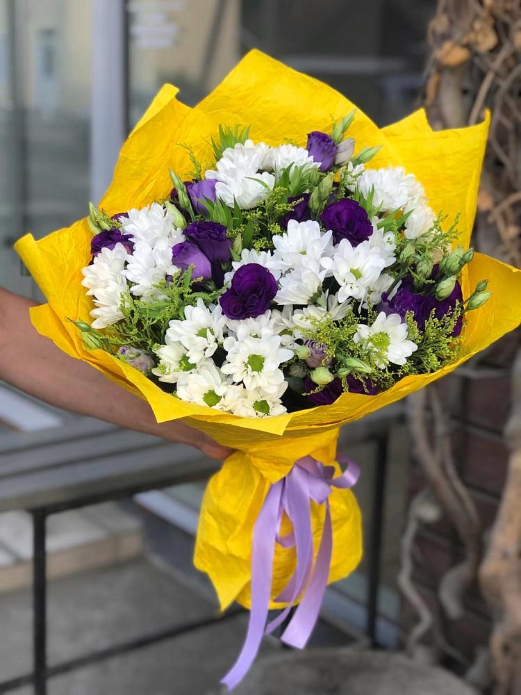 Букет цветов из: Ирисы, Хризантемы и Ромашки в Пролетарий