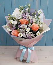 Букет цветов из:  Лизиантусы, Розы, Альстромерии и Гипсофила в Пролетарий