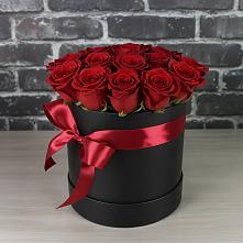 Цветочная композиция из Розы в шляпной коробке #REPLACE_PRED# Пролетарий