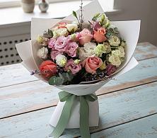 Букет цветов из:  Розы, Лизиантусы и Гвоздики в Пролетарий