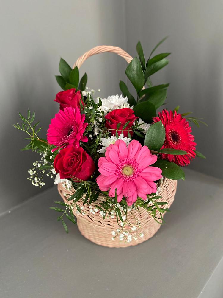 Цветочная композиция из Розы, Хризантемы и Герберы в корзине в Пролетарий
