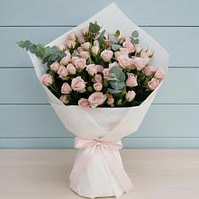 Букет цветов из:  Розы в Пролетарий