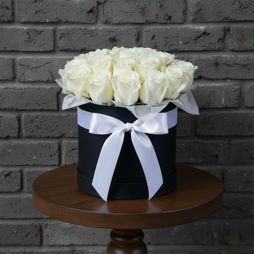 Цветочная композиция из Розы в шляпной коробке в Пролетарий